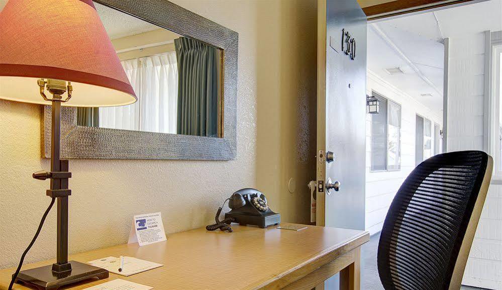 Super 8 By Wyndham Florence Or Esterno foto